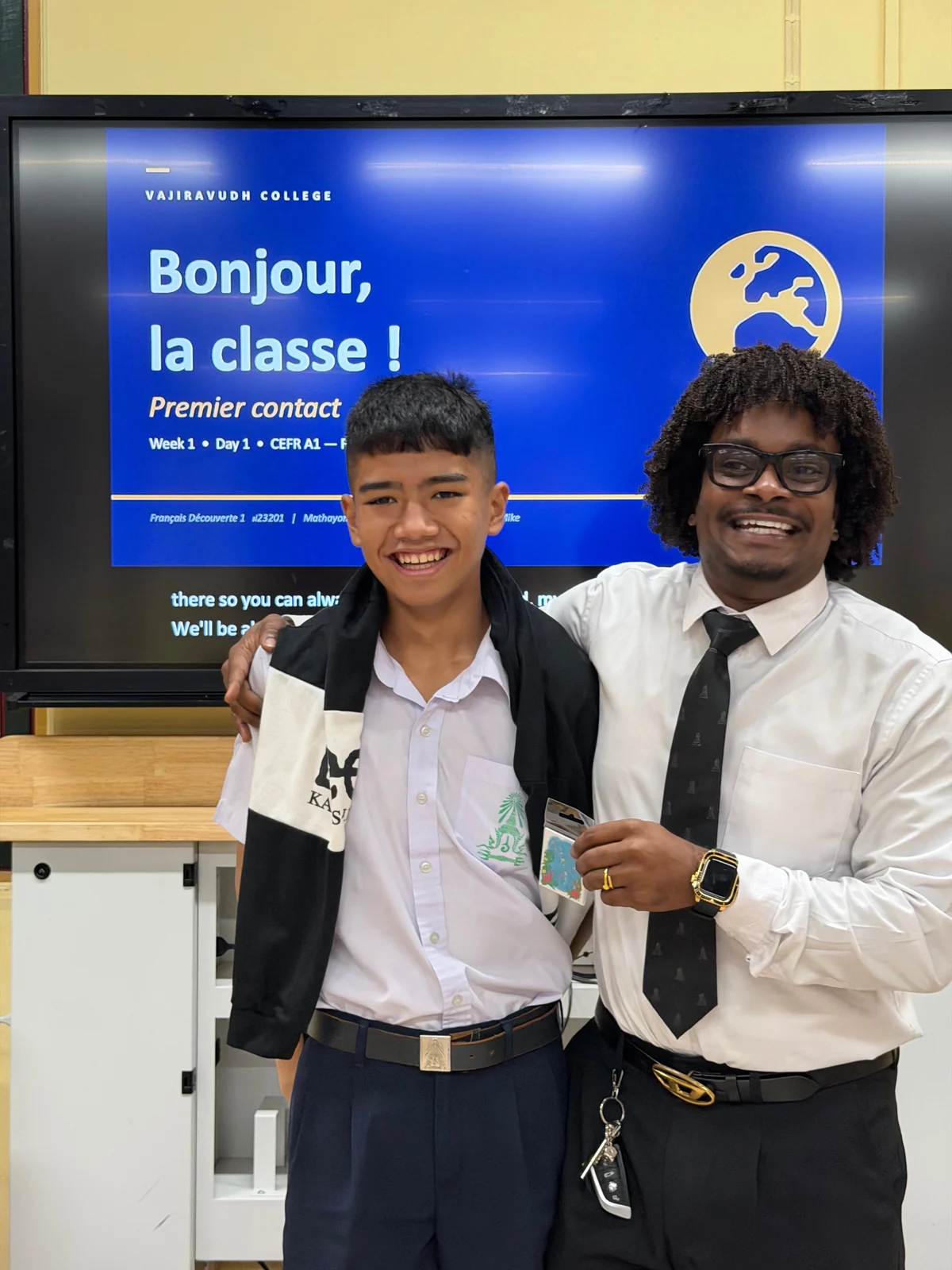 Celebrating my first Thai French learner for reaching A2 level in French. A meaningful milestone and a proud moment in the learning journey. 🇫🇷👏